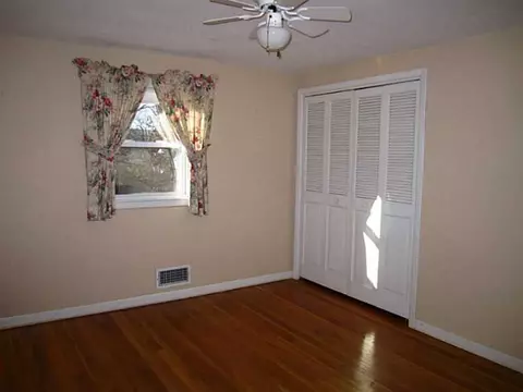 14 Tomahawk Ct, Warwick, RI 02886 photo 16