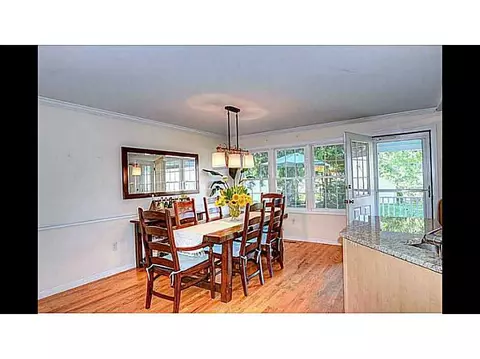 33 Tanner Ave, Warwick, RI 02886 photo 5