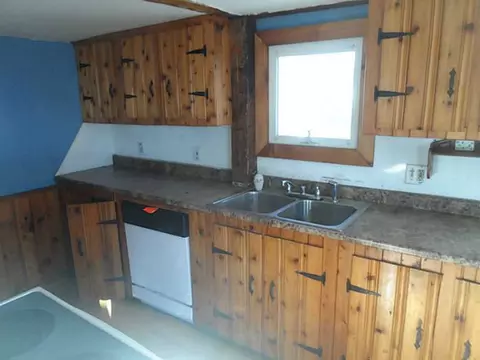 432 Providence St, Woonsocket, RI 02895 photo 3