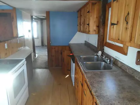 432 Providence St, Woonsocket, RI 02895 photo 2
