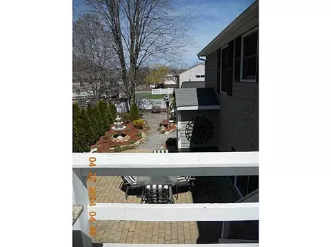 39 Robins Way, Warwick, RI 02888 photo 2