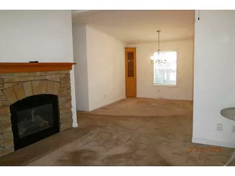 19 Sandra Cir, Coventry, RI 02816 photo 2