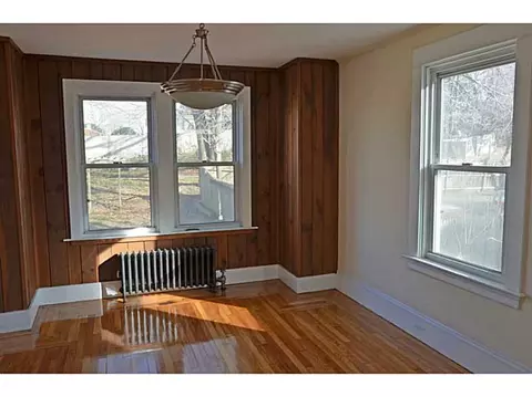 18 Camp St, Warwick, RI 02889 photo 9