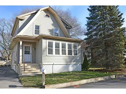 18 Camp St, Warwick, RI 02889 photo 1