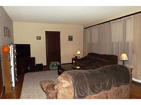 44 Hamilton St, Woonsocket, RI 02895 photo 4