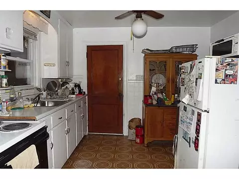 44 Hamilton St, Woonsocket, RI 02895 photo 21