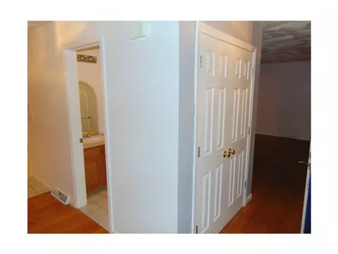 16 West St, Warwick, RI 02886 photo 9