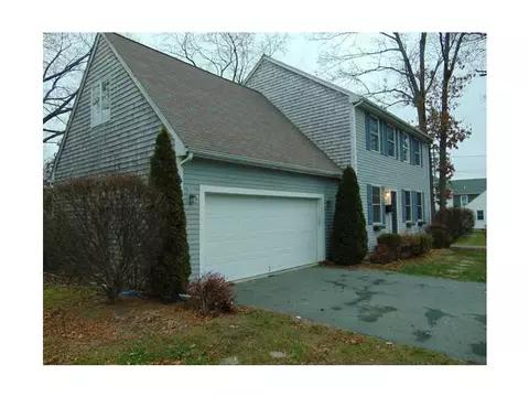 16 West St, Warwick, RI 02886 photo 2