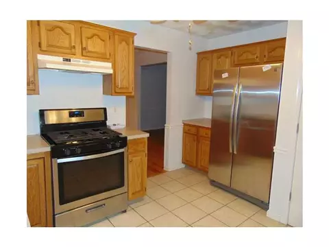 16 West St, Warwick, RI 02886 photo 7