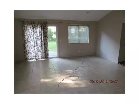 310 Inez Ave, Warwick, RI 02886 photo 8