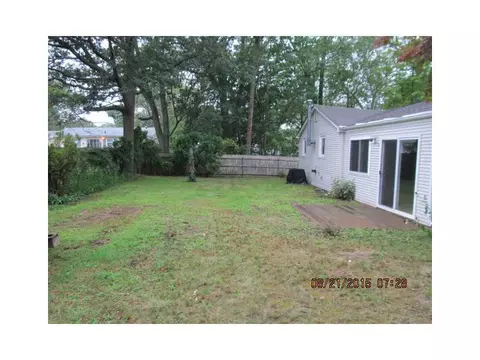 310 Inez Ave, Warwick, RI 02886 photo 4