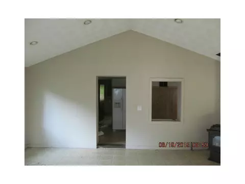 310 Inez Ave, Warwick, RI 02886 photo 9