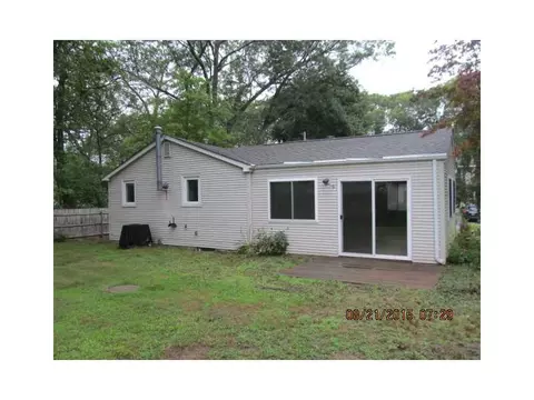 310 Inez Ave, Warwick, RI 02886 photo 5