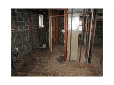 310 Inez Ave, Warwick, RI 02886 photo 10