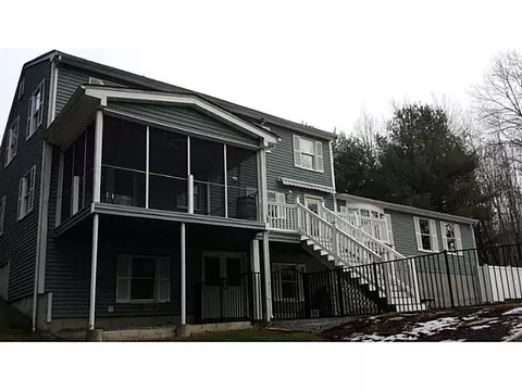 590 Maureen Cir, Mapleville, RI 02839 photo 3