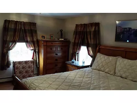 590 Maureen Cir, Mapleville, RI 02839 photo 17