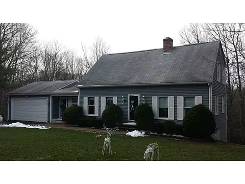 590 Maureen Cir, Mapleville, RI 02839 photo 1