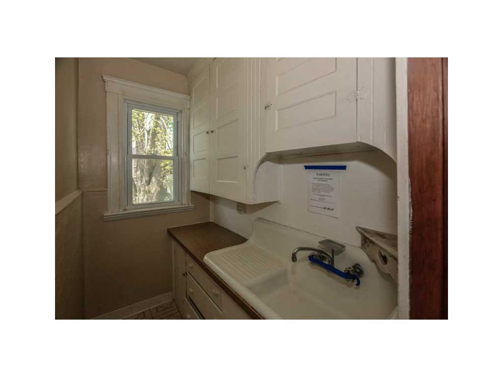 30 7th Ave, Woonsocket, RI 02895 photo 14