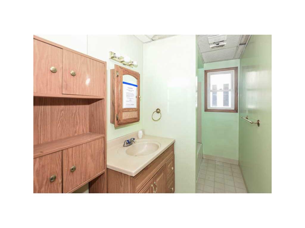 30 7th Ave, Woonsocket, RI 02895 photo 6