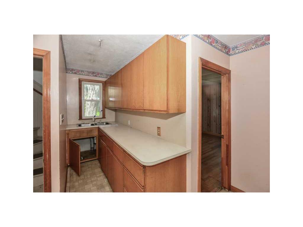 30 7th Ave, Woonsocket, RI 02895 photo 8