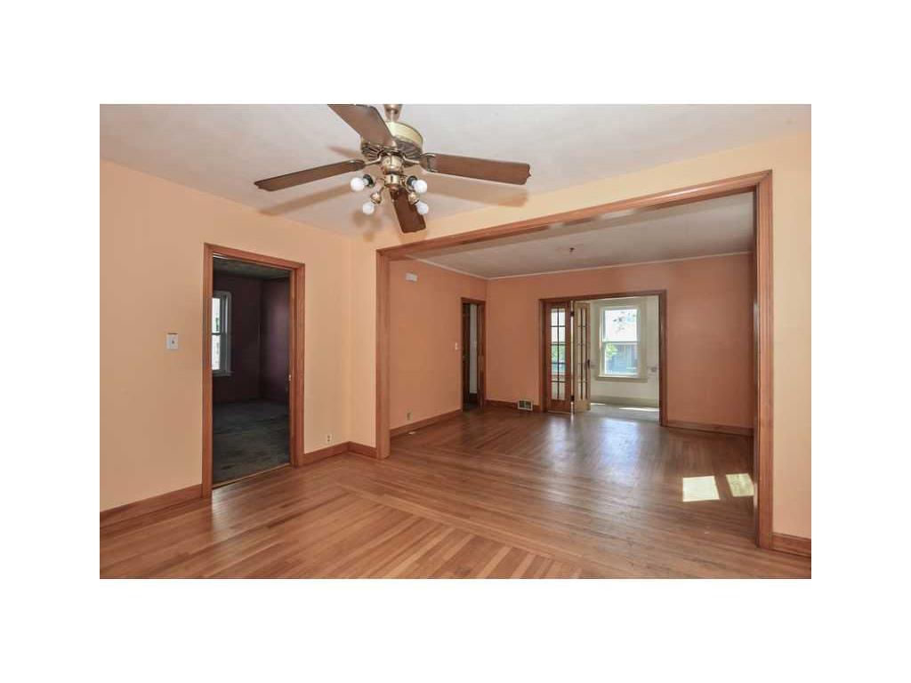 30 7th Ave, Woonsocket, RI 02895 photo 4