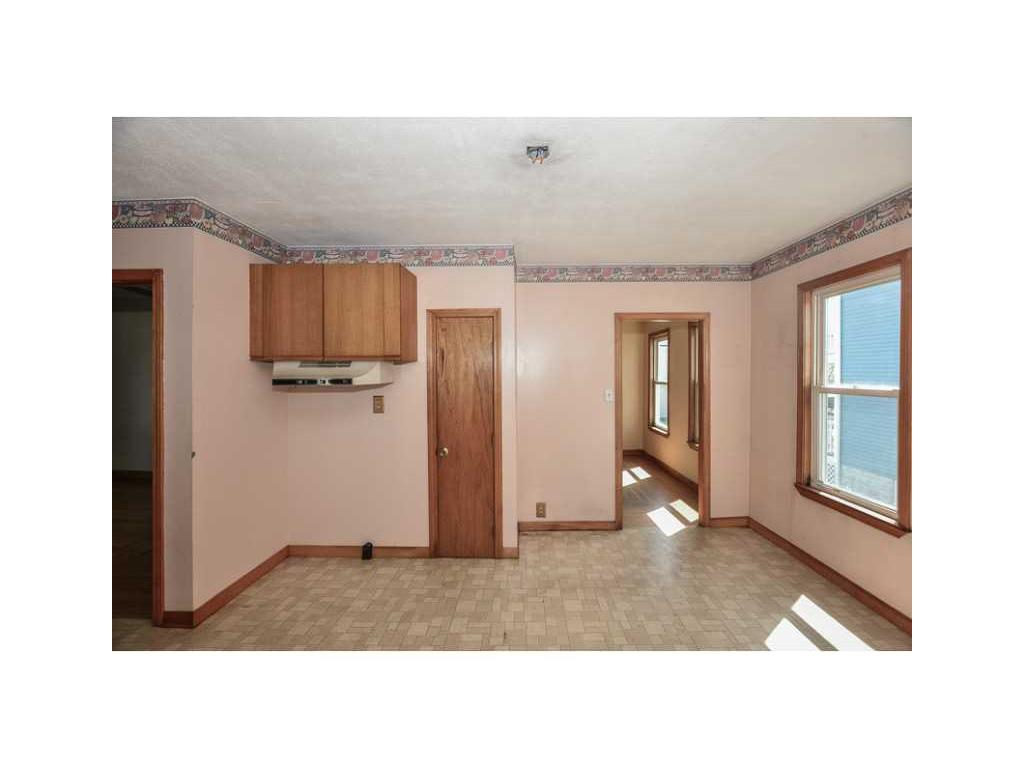 30 7th Ave, Woonsocket, RI 02895 photo 9