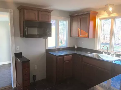 9 S County Trl, Exeter, RI 02822 photo 8