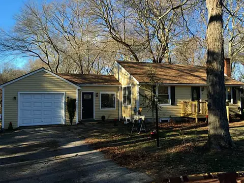 9 S County Trl, Exeter, RI 02822 photo 1