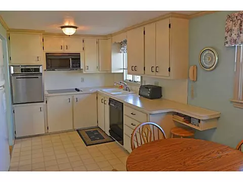 121 Greble St, Warwick, RI 02886 photo 7