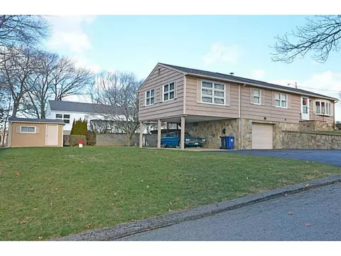 121 Greble St, Warwick, RI 02886 photo 3