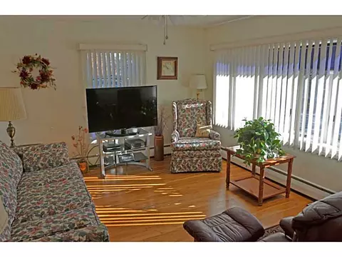 121 Greble St, Warwick, RI 02886 photo 10