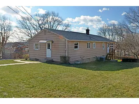 121 Greble St, Warwick, RI 02886 photo 4