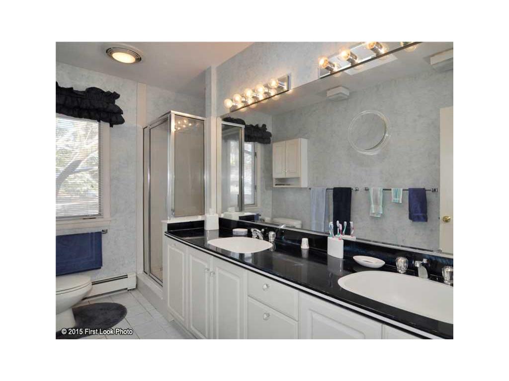 10 Lisa Ln, Warwick, RI 02889 photo 21