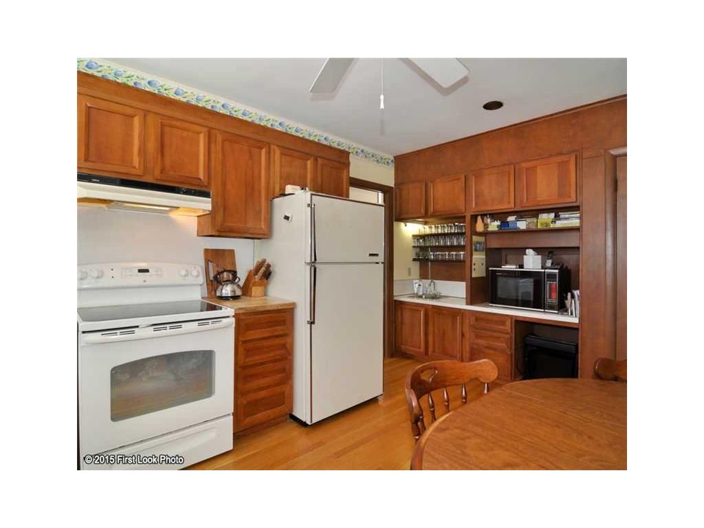 10 Lisa Ln, Warwick, RI 02889 photo 11