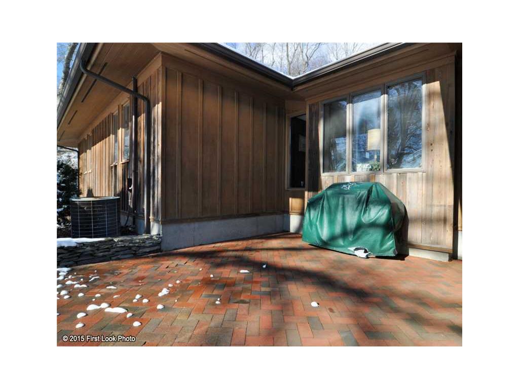 10 Lisa Ln, Warwick, RI 02889 photo 16