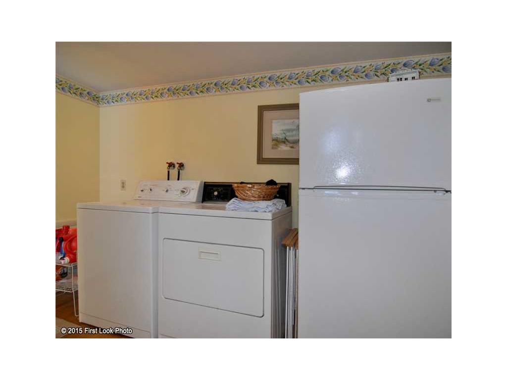 10 Lisa Ln, Warwick, RI 02889 photo 25