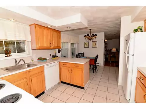 11 Pickering Dr, Westerly, RI 02891 photo 7