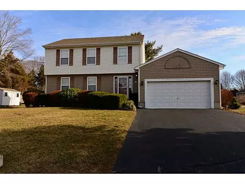 11 Pickering Dr, Westerly, RI 02891 photo 1