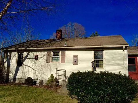 83 Almy Ave, Warren, RI 02885 photo 7