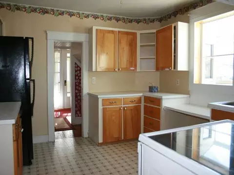 31 Calhoun Ave, Warwick, RI 02886 photo 8