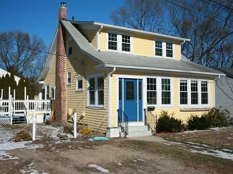31 Calhoun Ave, Warwick, RI 02886 photo 1