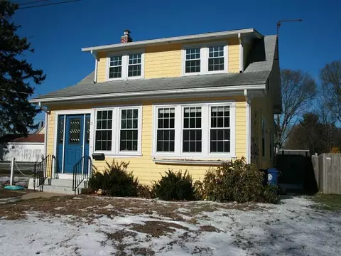 31 Calhoun Ave, Warwick, RI 02886 photo 2