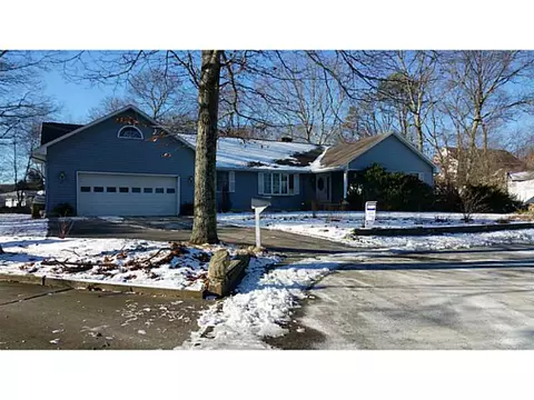 6 Comanche Ct, Westerly, RI 02891 photo 5