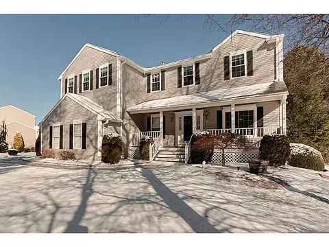 23 Ashbrook Dr, Cranston, RI 02921 photo 1