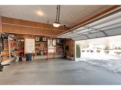 23 Ashbrook Dr, Cranston, RI 02921 photo 25