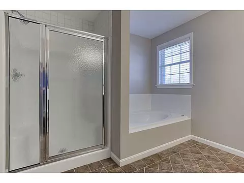 23 Ashbrook Dr, Cranston, RI 02921 photo 19