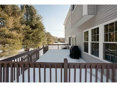 23 Ashbrook Dr, Cranston, RI 02921 photo 3