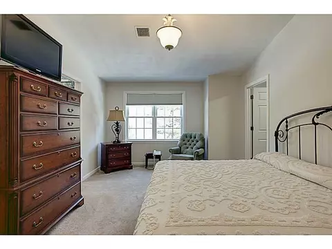 23 Ashbrook Dr, Cranston, RI 02921 photo 15