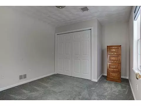 23 Ashbrook Dr, Cranston, RI 02921 photo 20
