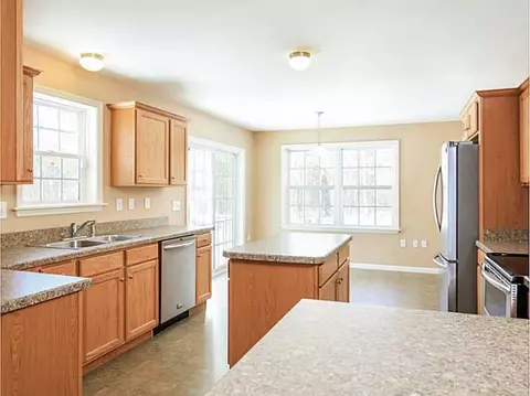 82 Reservoir Rd, Glocester, RI 02814 photo 6
